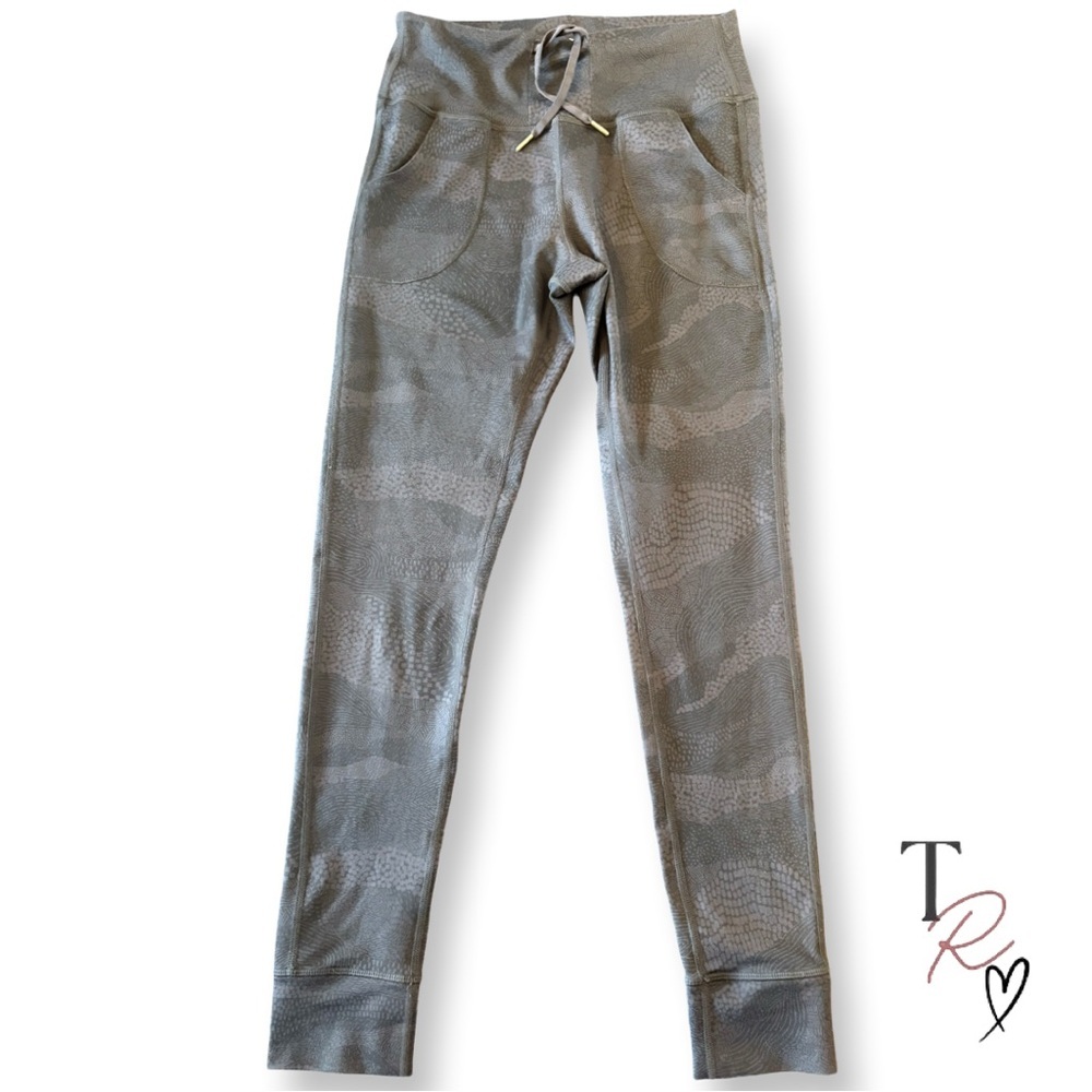 Born Primitive x Alison Scudds Grit Collection Fusion Leggings in Gray Size M